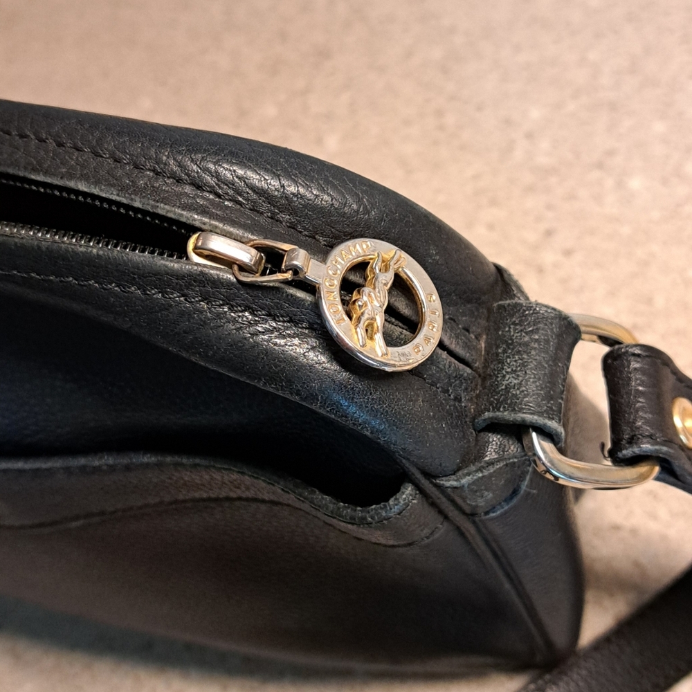 Vintage Longchamp Crossbody Bag - Picture 12 of 15